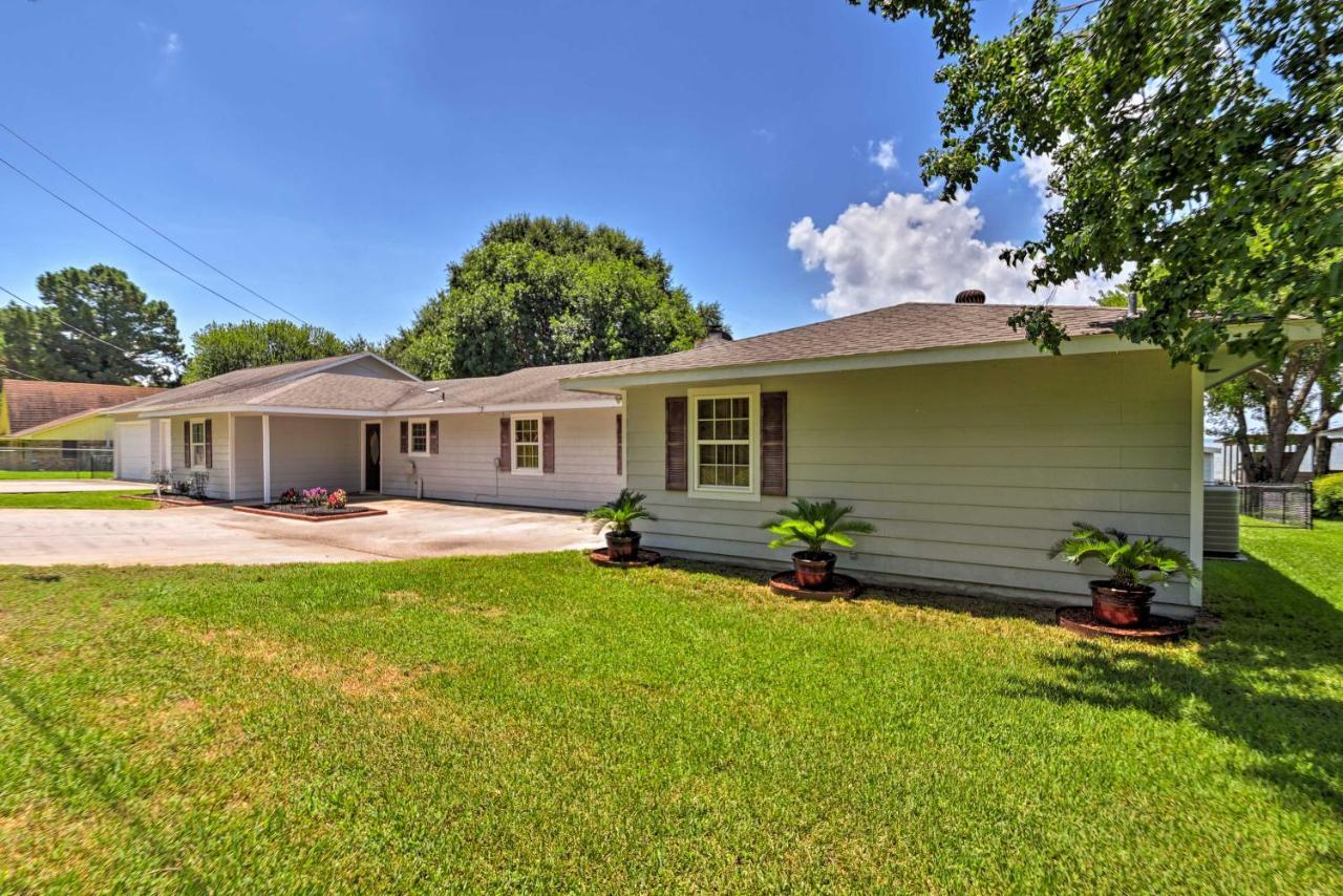 Lakefront Livingston Home With Dock, 1 Mi To Launch! Exterior foto