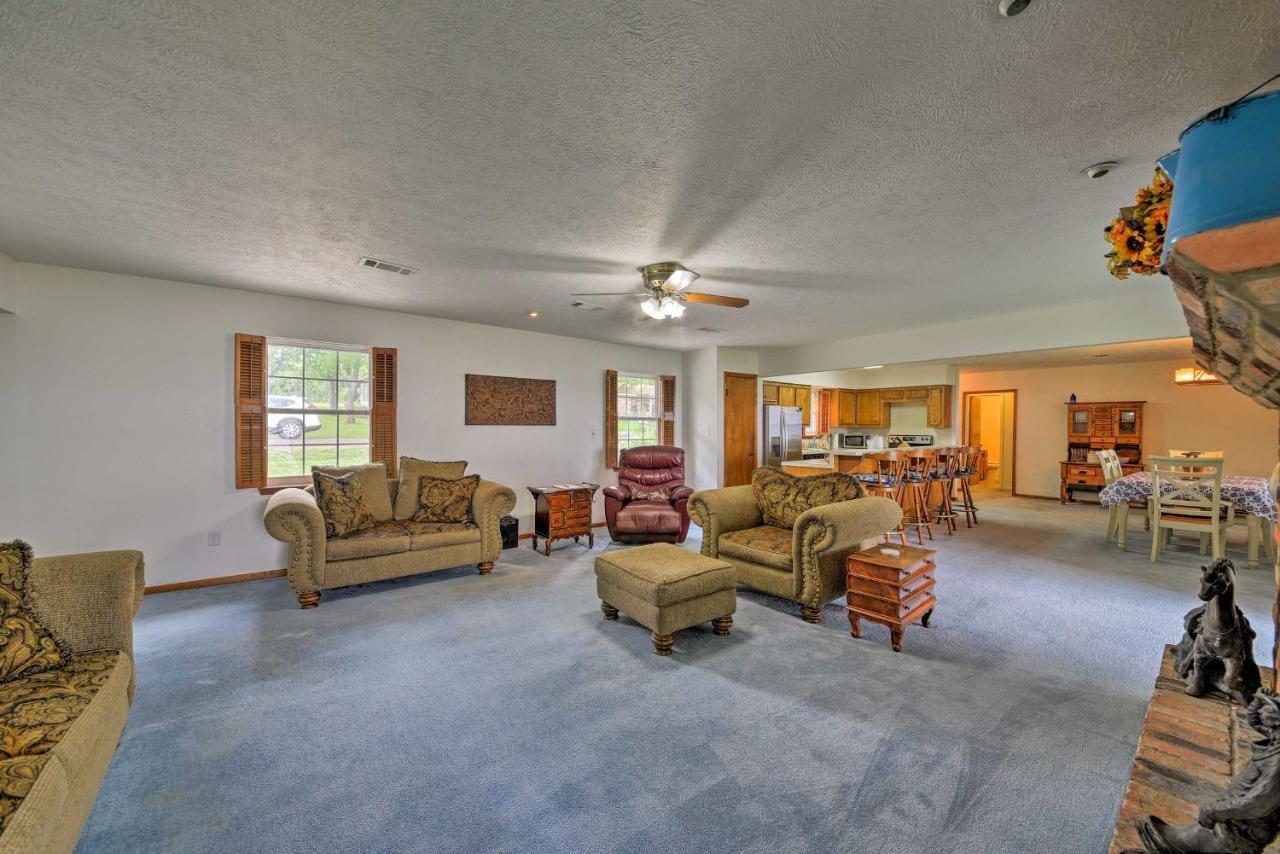 Lakefront Livingston Home With Dock, 1 Mi To Launch! Exterior foto