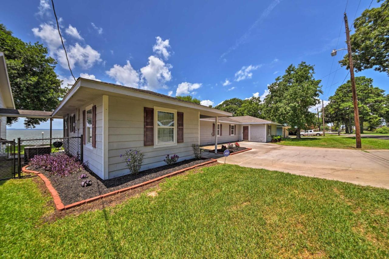 Lakefront Livingston Home With Dock, 1 Mi To Launch! Exterior foto
