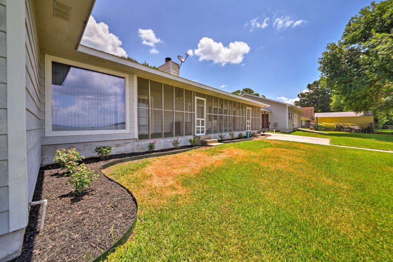 Lakefront Livingston Home With Dock, 1 Mi To Launch! Exterior foto